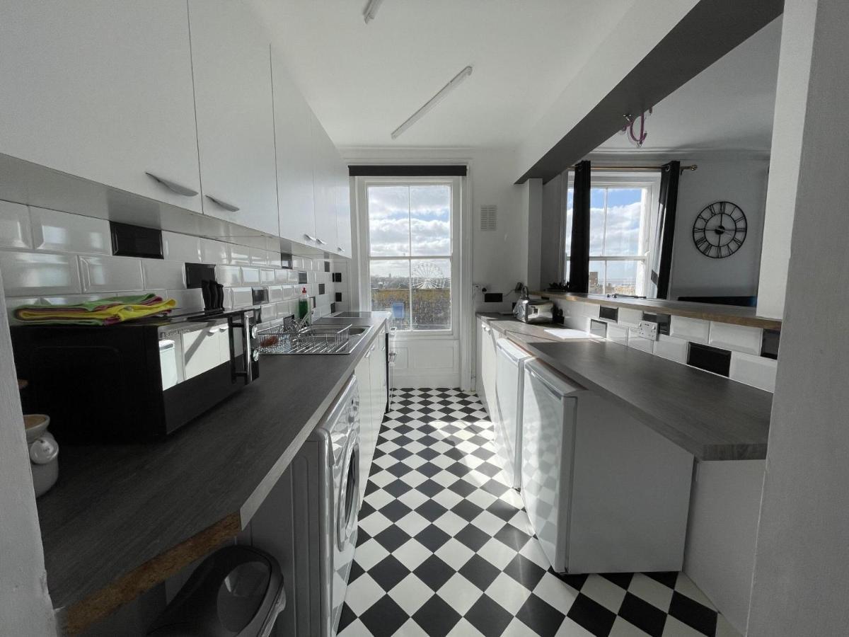 Coastal Comfort, Seaside Flat *
